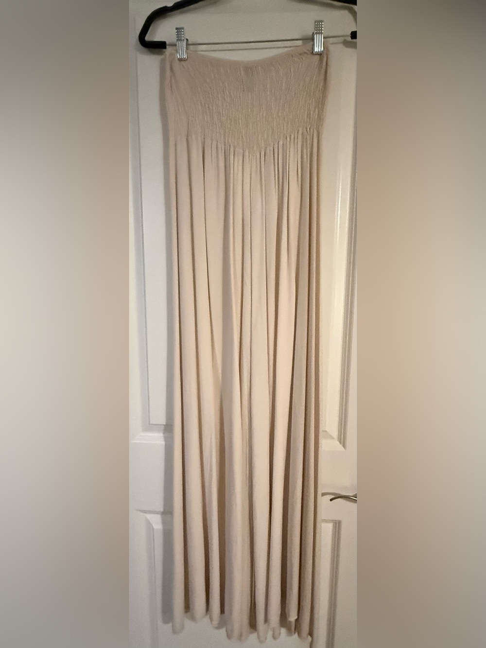 NWT Lightweight Cream Smocked Waist Pants - XS/Small
